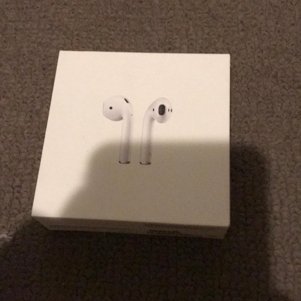 Apple airpods 1st gen.